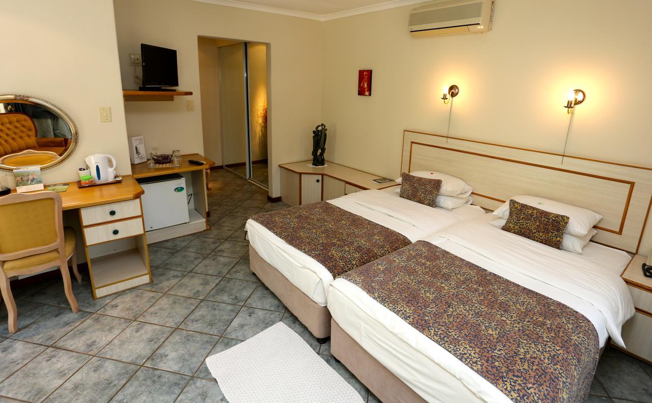 Minen Hotel ซูเมบ ภายนอก รูปภาพ