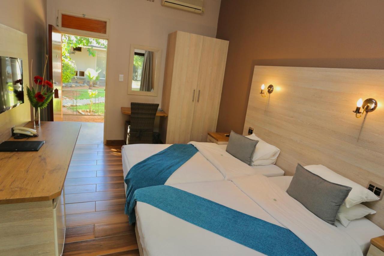 Minen Hotel ซูเมบ ภายนอก รูปภาพ