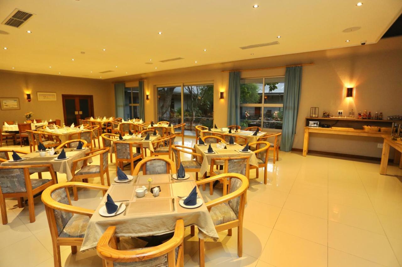 Minen Hotel ซูเมบ ภายนอก รูปภาพ